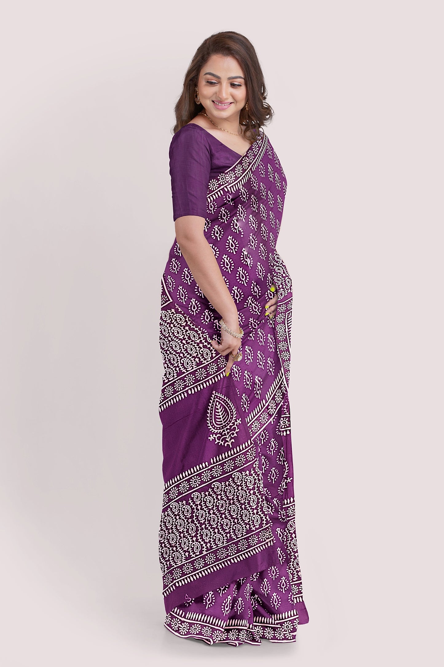AARUNYA Block Printed Mul Cotton Saree