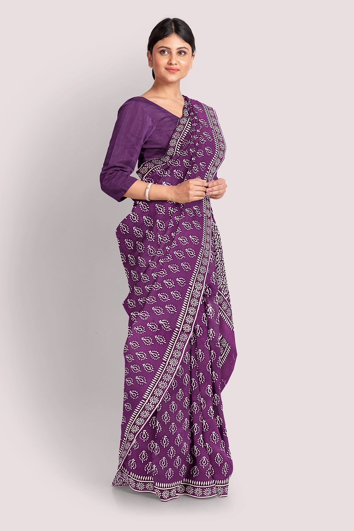 AARUNYA Block Printed Mul Cotton Saree