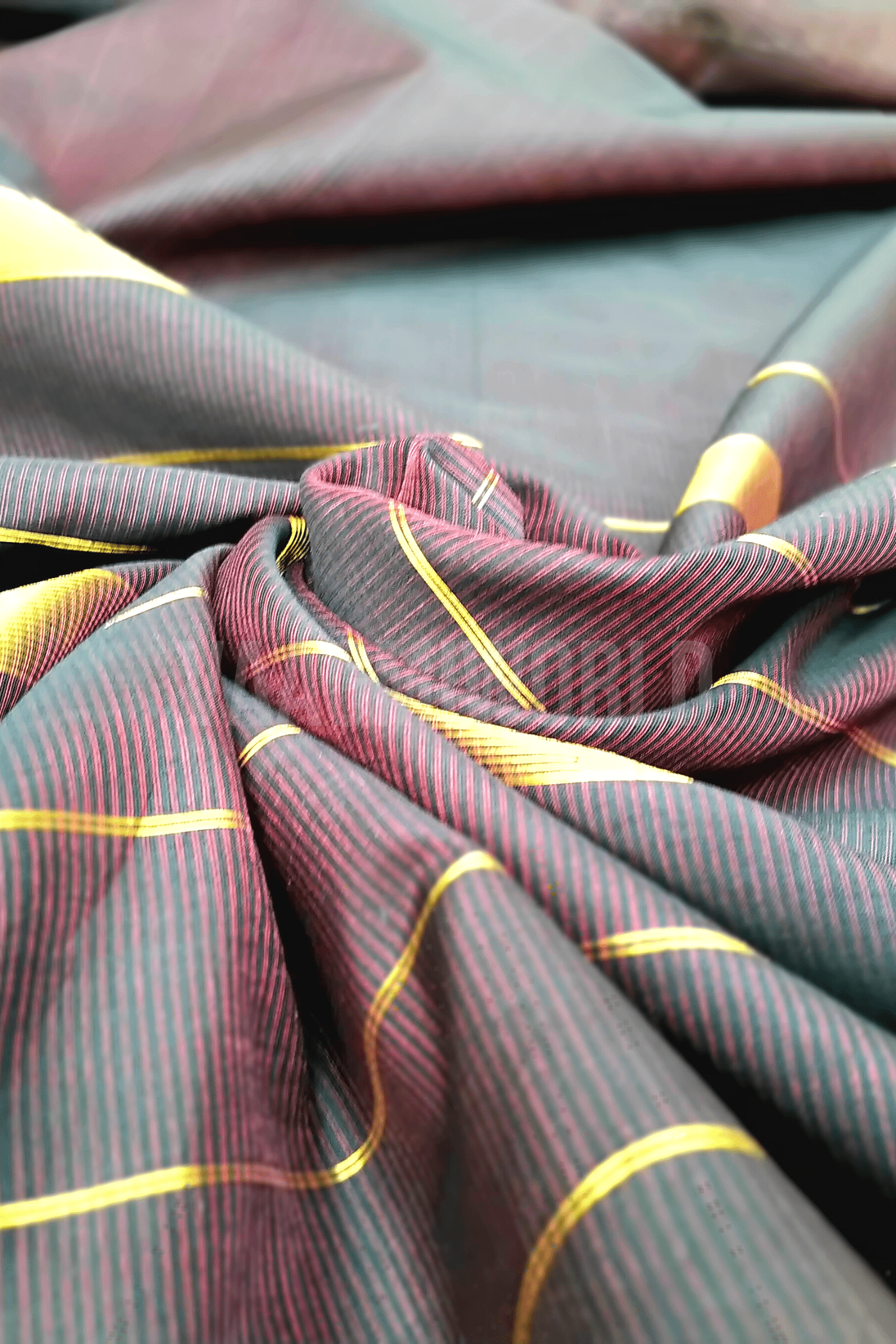 Dual Shade Handloom Maheshwari Saree