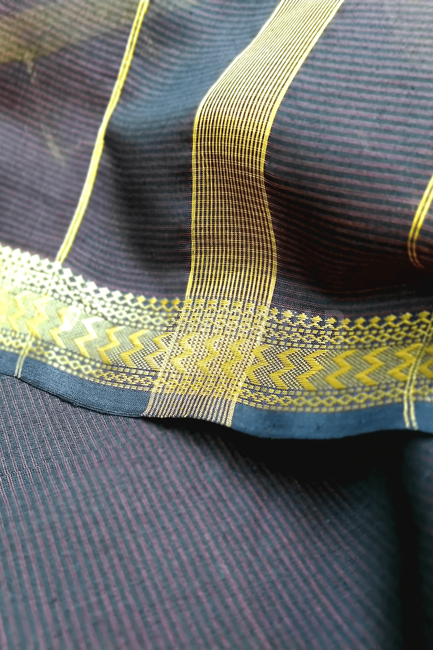 Dual Shade Handloom Maheshwari Saree
