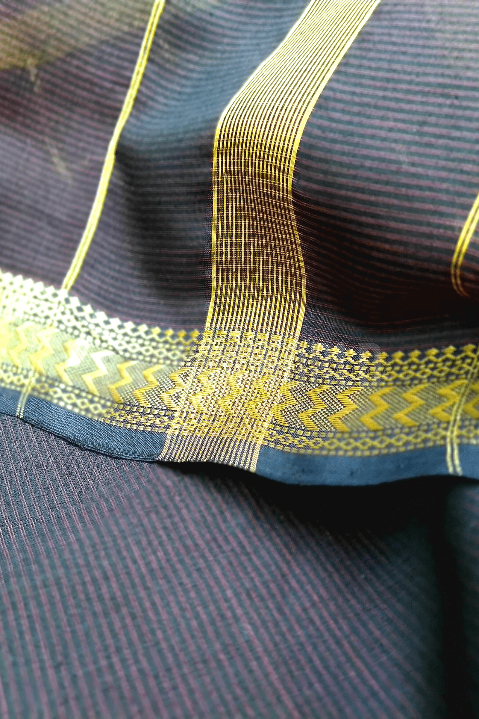 Dual Shade Handloom Maheshwari Saree