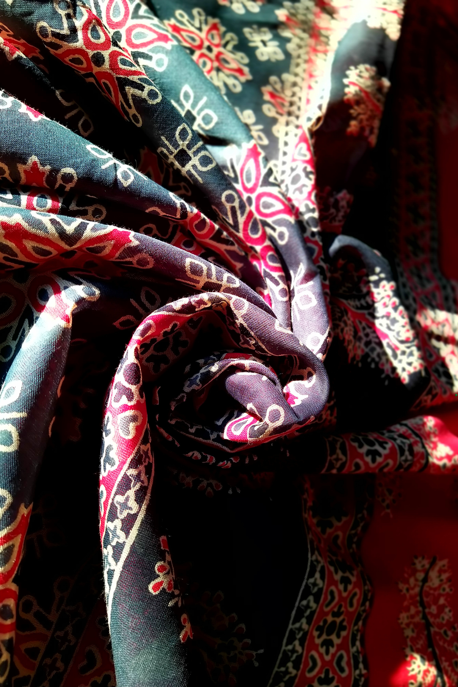 AADITA Block Printed Mul Cotton Saree With Sleek Zari Border