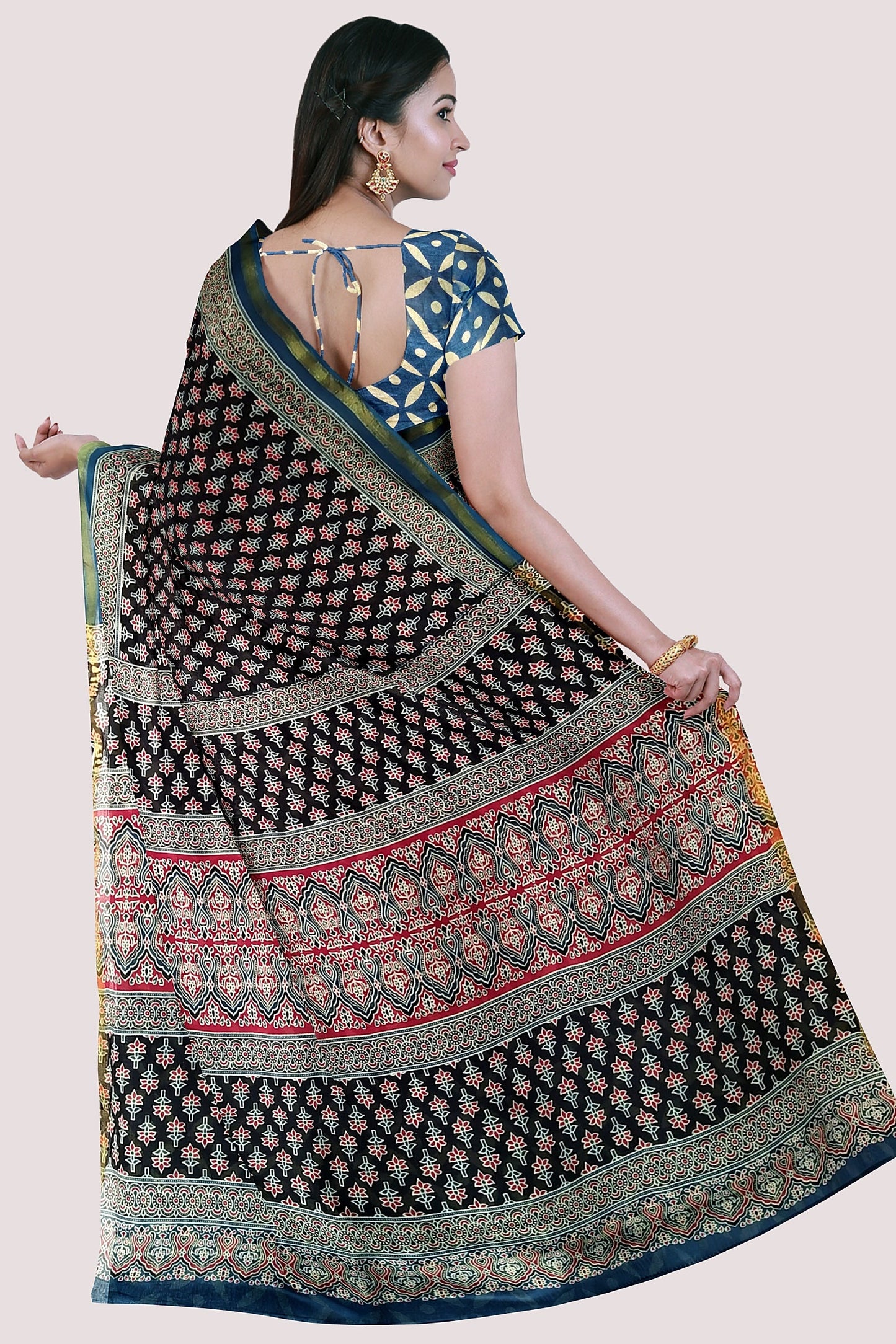 AANANDITA Block Printed Mul Cotton Saree With Sleek Zari Border