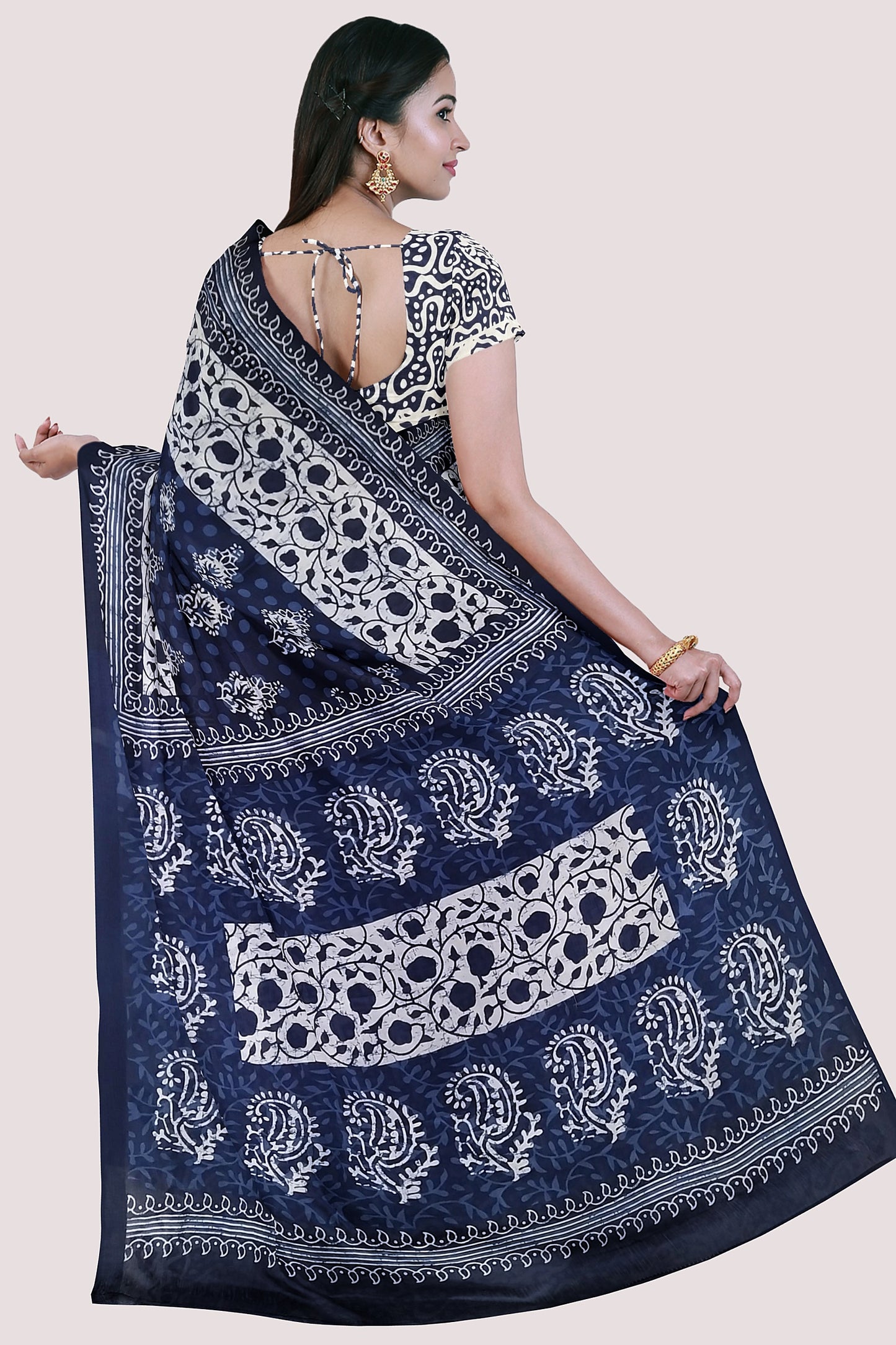 VAAGMI WORLD HANDBLOCK PRINTED INDIGO MUL COTTON SAREE