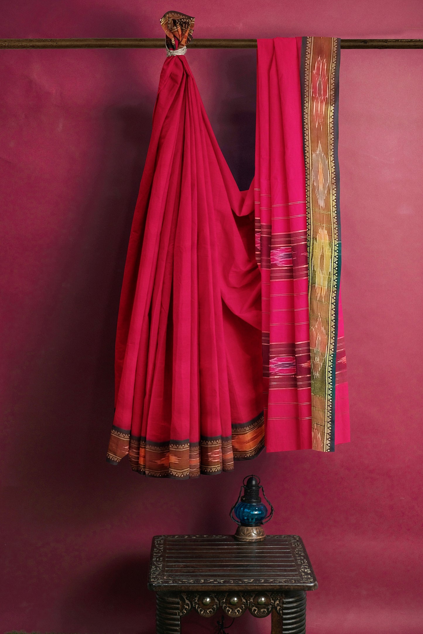 KAASHVI Pochampalli Cotton Handloom Saree