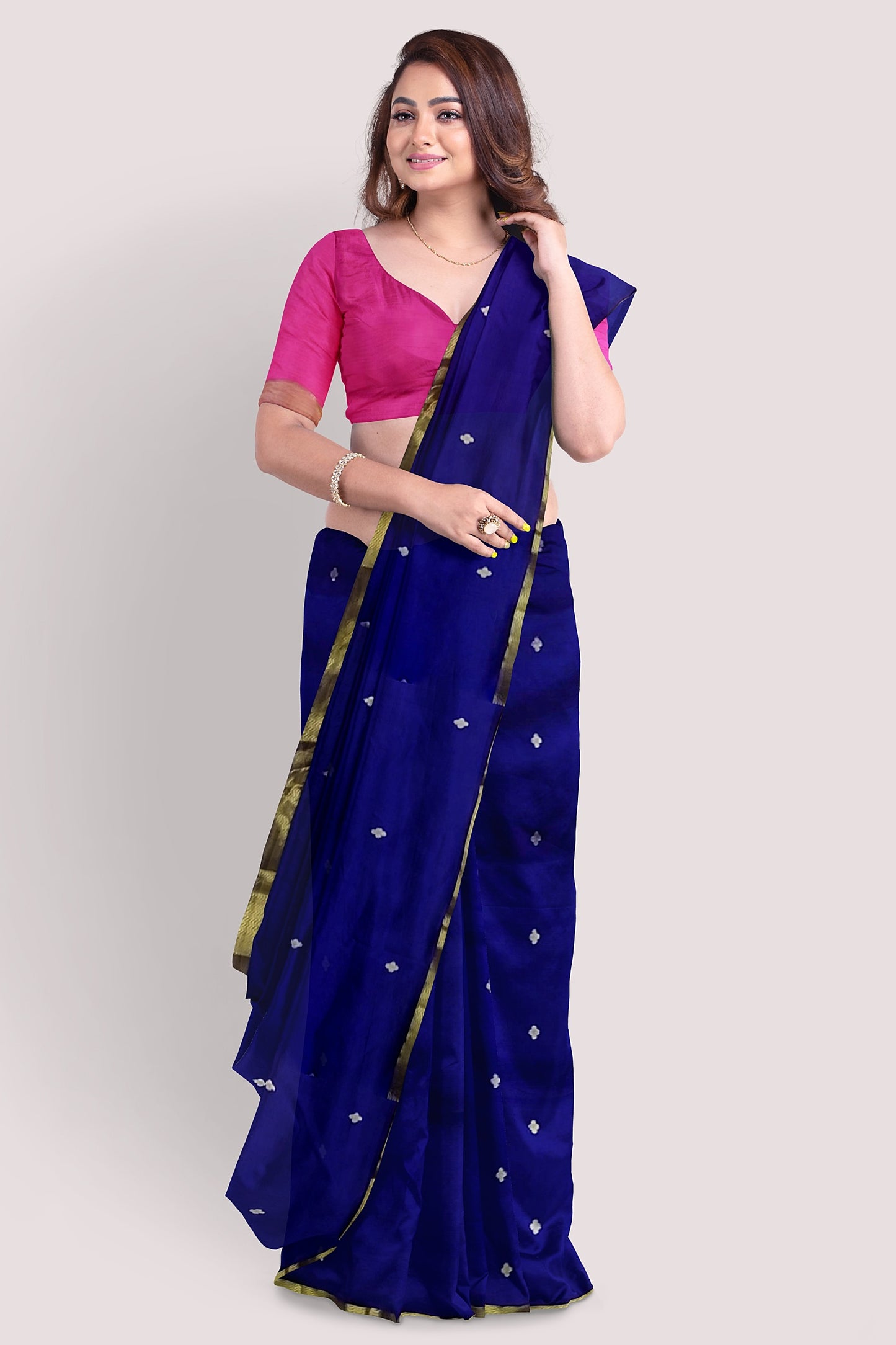 Vaagmi Exclusive Blue And Magenta Silk Cotton Maheshwari Saree