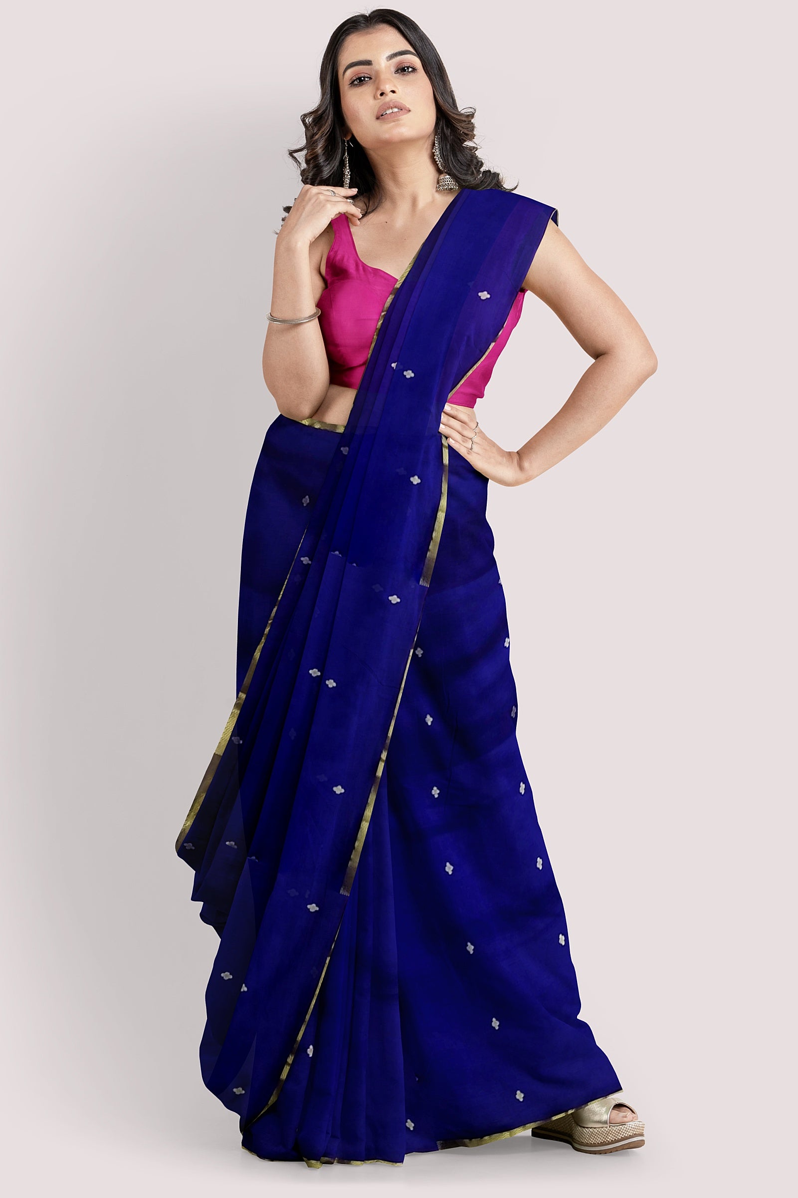 Vaagmi Exclusive Blue And Magenta Silk Cotton Maheshwari Saree