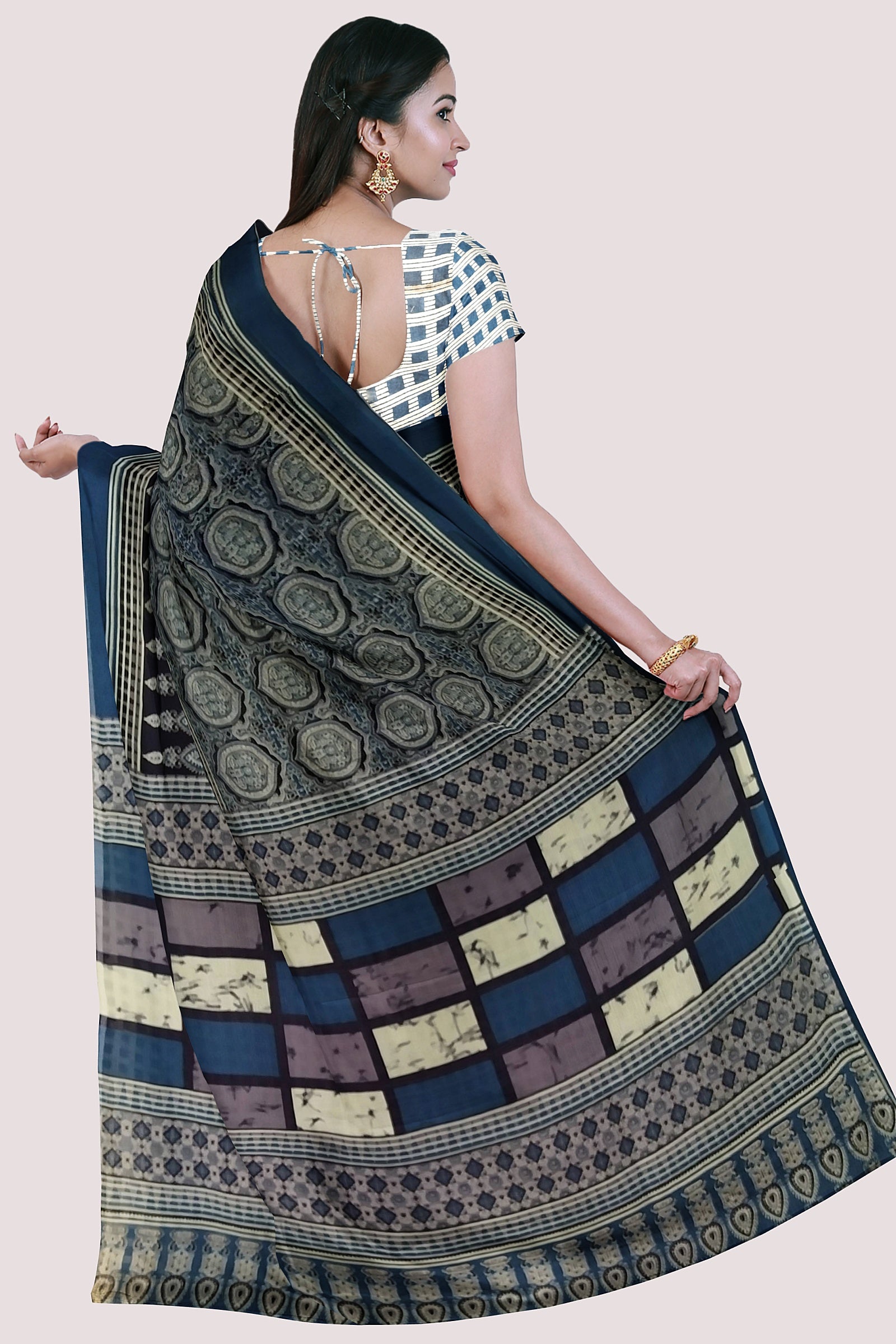 Contour Block Printed Mul Cotton Saree at Rs 1590.00, कॉटन मुलमुल साड़ी -  Vaagmi World Fashion & Lifestyle, Delhi